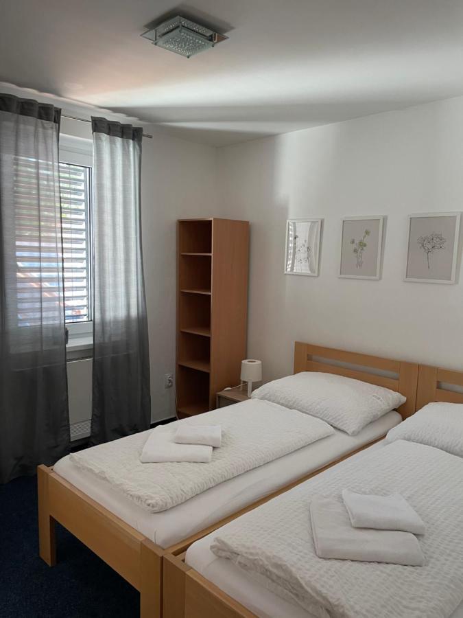 Mikulov Inn - Hotel Zeme Eksteriør billede
