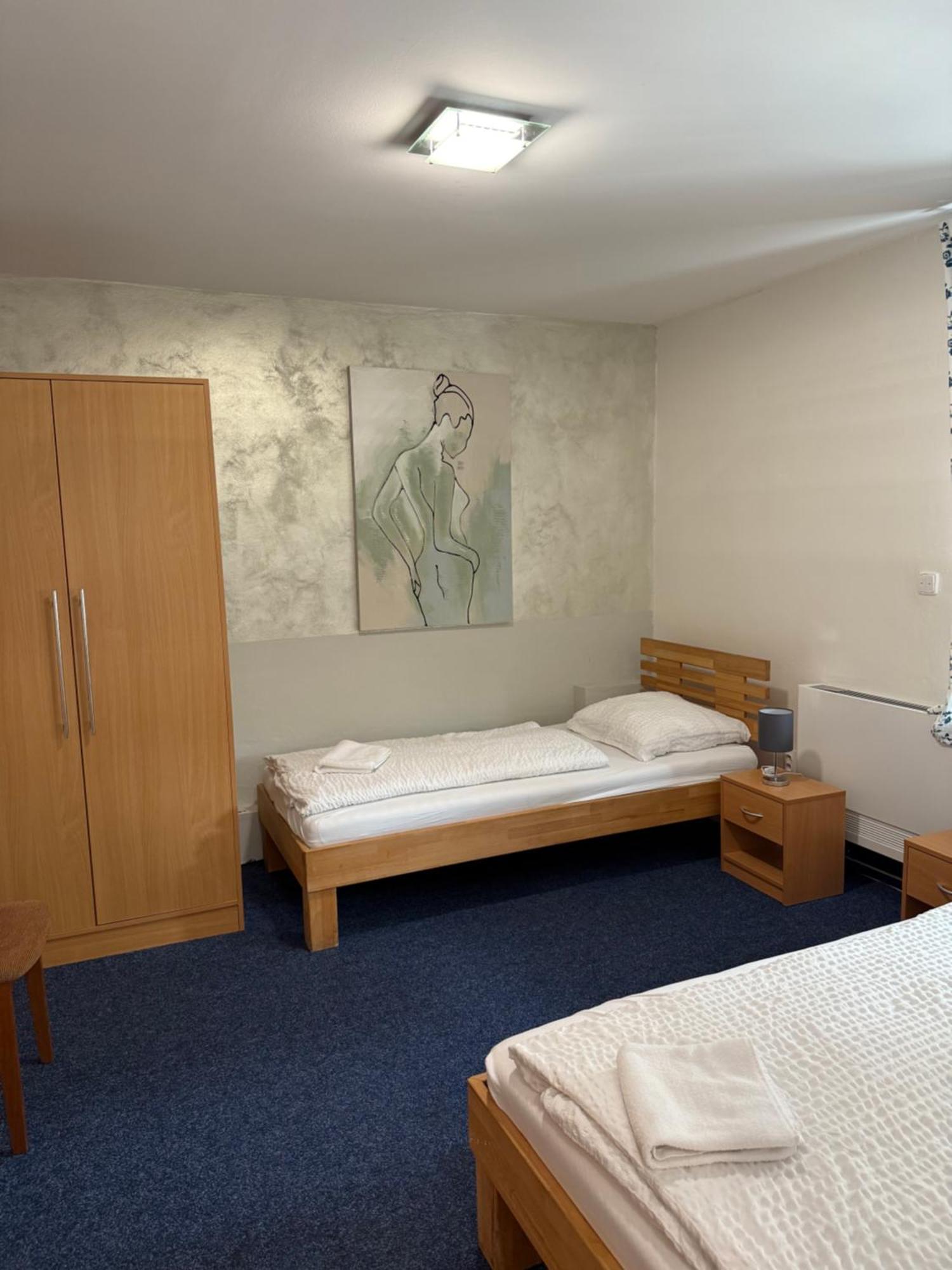 Mikulov Inn - Hotel Zeme Eksteriør billede