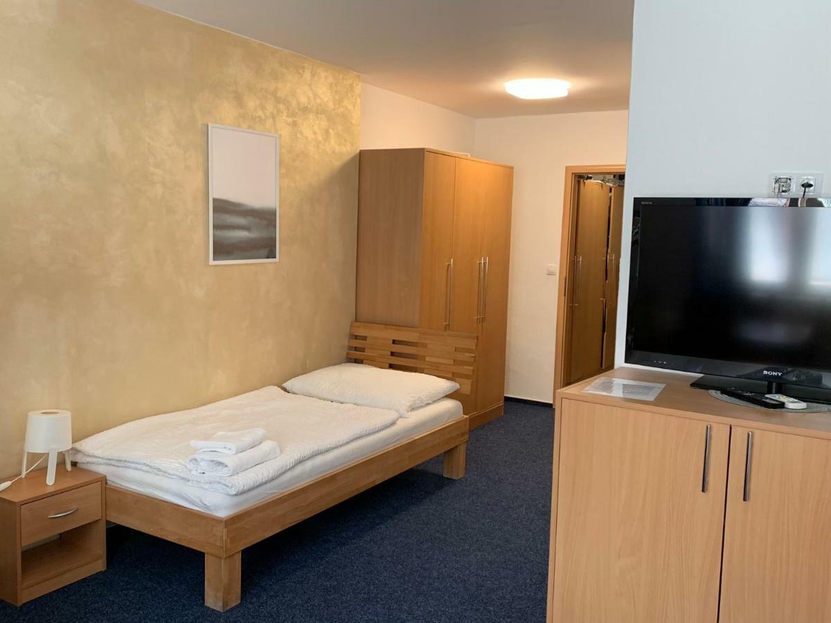 Mikulov Inn - Hotel Zeme Eksteriør billede