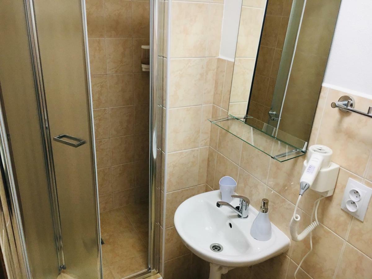 Mikulov Inn - Hotel Zeme Eksteriør billede