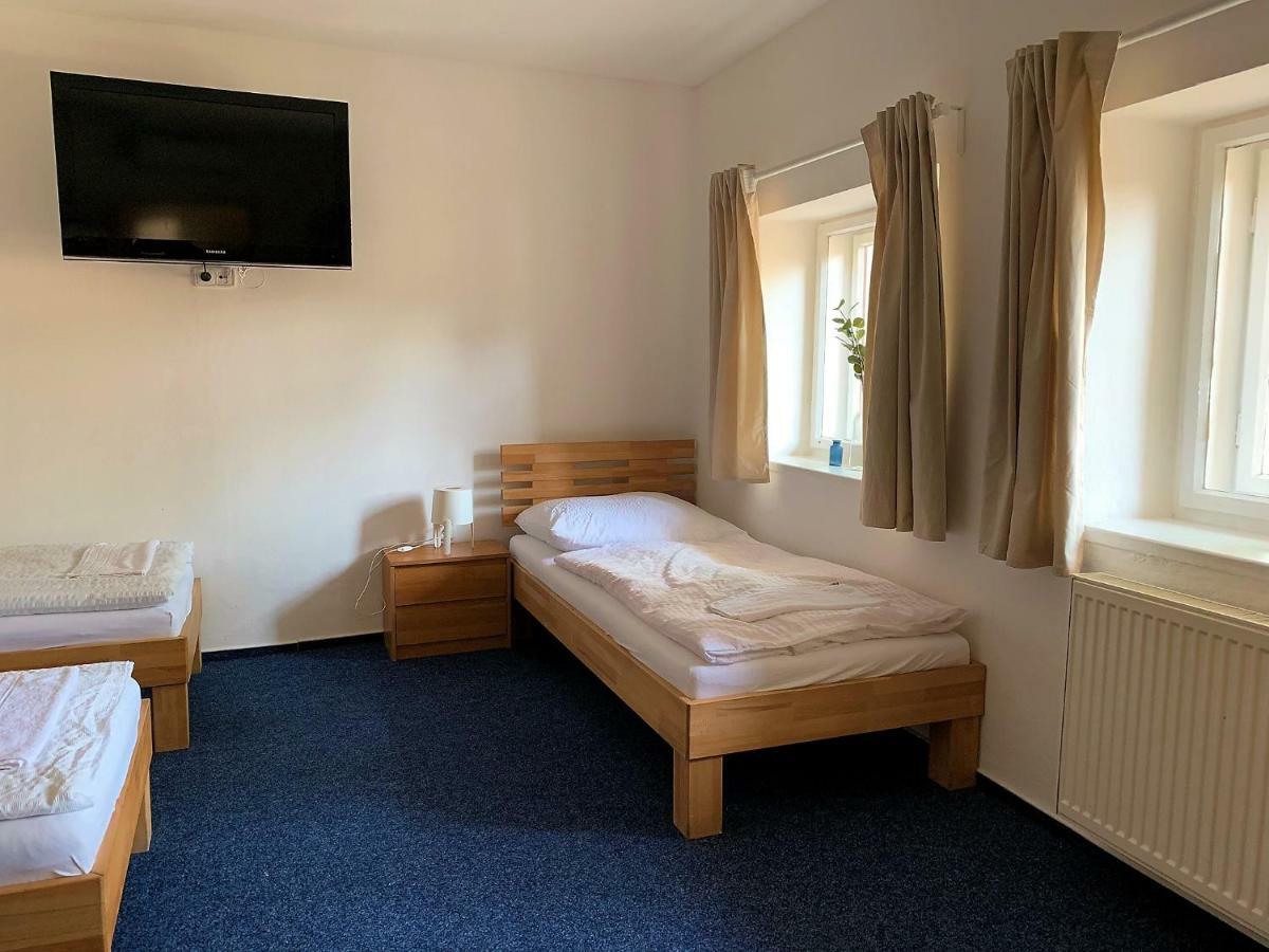 Mikulov Inn - Hotel Zeme Eksteriør billede